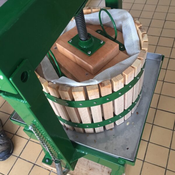 Apple pressing